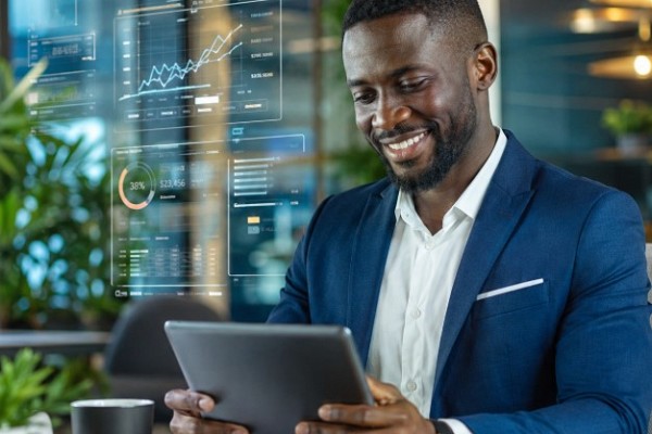 Recrutement Digital MLM : Comment attirer des leaders sans harceler tes proches ?